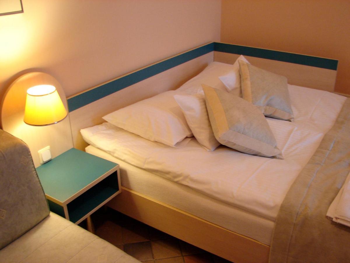 Hostel-Art Kielce Eksteriør billede
