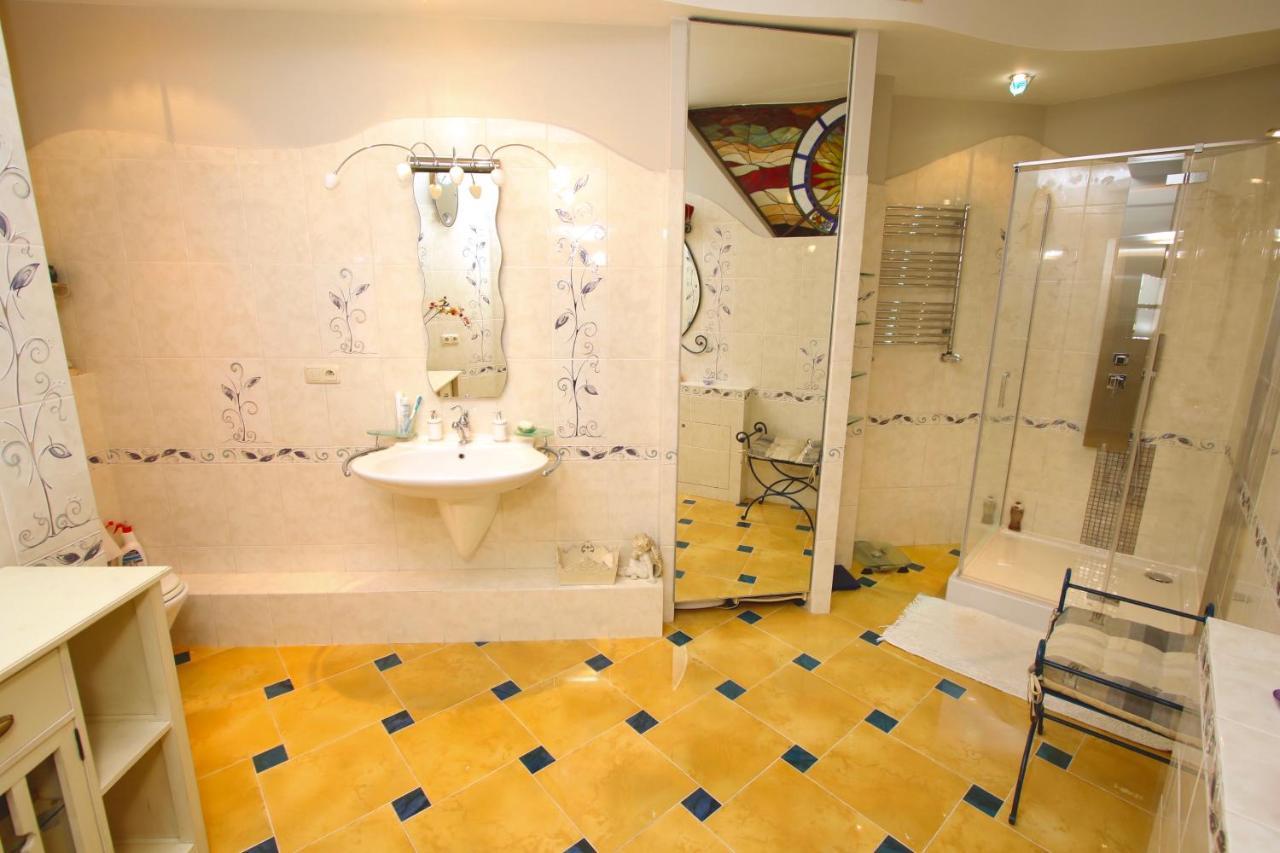 Hostel-Art Kielce Eksteriør billede