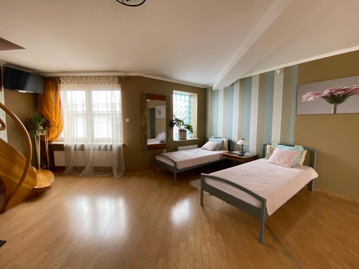 Hostel-Art Kielce Eksteriør billede
